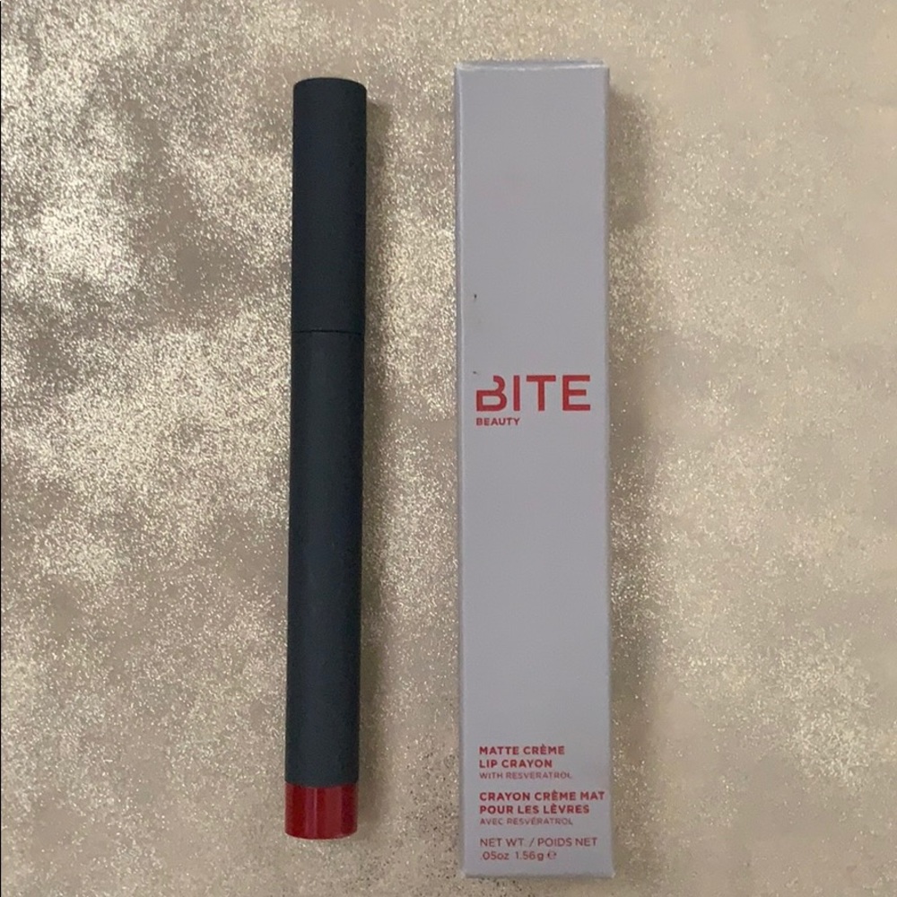 Bite Beauty Matte Crème lip crayon: Red Velvet
